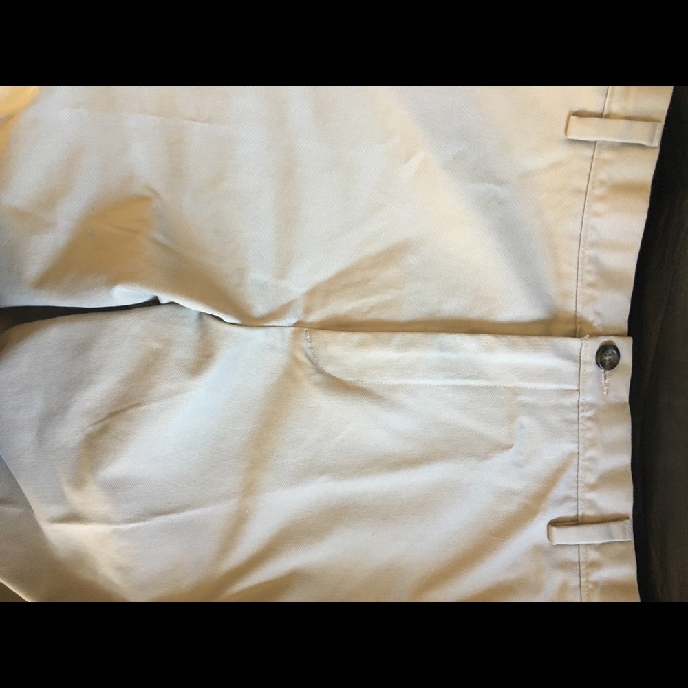 Men’s Dockers, flat front kakis, size 40/32